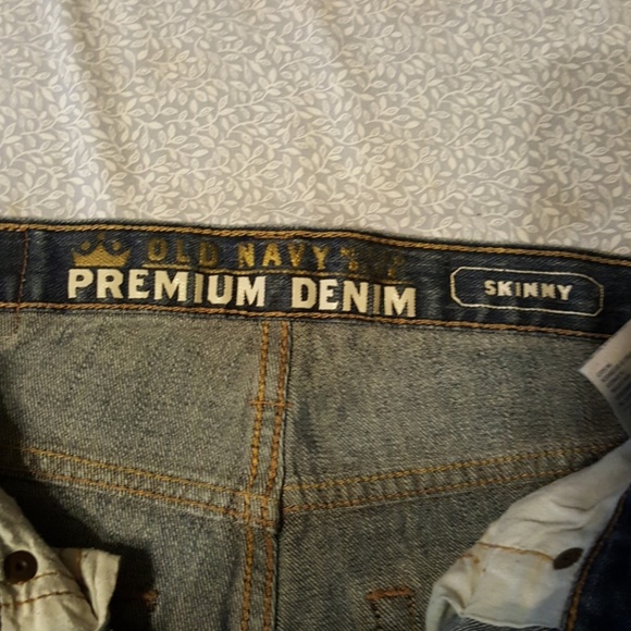JEANS - Picture 2 of 3